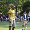 Steve Nash Plays Street Soccer in New York 이미지