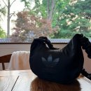 ADIDAS 아디다스 셔링 숄더백 JP0144 내돈내산 후기｜수납력·사이즈·코디·장점까지 솔직 리뷰
