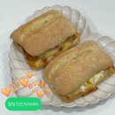 파리바게트 멜팅치즈 치아바타 미트 &amp; 튜나 먹어본 후기