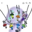Trippy | 삼강(3amgang) 하츠투하츠 주은 님 착용 목걸이. 키치 머쉬룸 버섯 목걸이 trippy mushroom necklace 후기