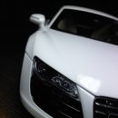 [1/18] AUDI R8 5.2 TFSI (V10) 이미지