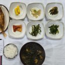 해뜨는 바다풍경 모텔 이미지