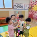 영어스페셜데이 A day of bumble bees!! 이미지