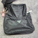 아주세탁 | 프라다 가방 세탁 나일론 호보와 버킷백 오염제거 확실하게