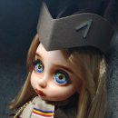 명품J