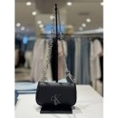 H3240 쇼핑하우