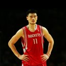 (농구) 현재 NBA에서 뛰고 있는 유이한 아시아 동양인 선수 두명 이미지