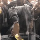 외국에서 난리난 골드바 20kg 무료증정 현장 이미지