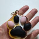 디자인한스푼 | 🐾 말랑함에 힐링 한 스푼, 디자인바이쓰리캣츠 냥발바닥 스퀴시 키링 사용후기