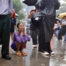 오늘 최고의 보도사진: 햇볕에 말린 석류, 르완다 UCI 사이클 세계선수권대회 이미지