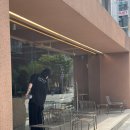 홍대 오퍼카페 방문기: 퀸아망, 레몬 타르트, 아메리카노, 페퍼민트차 솔직후기