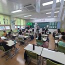 춘천계성학교 | 2023 한 학기 한 권 읽기 수업(꼭 안으면 들리는) - 수어 교육