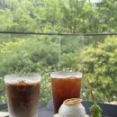 벨마리에 주차전용 건축물 | 광교 대형카페 <르디투어> 건축물은 멋지지만 재방문은 글쎄