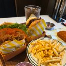 부악로 1 | 경기도 데이트 맛집 글래디버거 이천 중리지구점 수제버거 육즙 터지는 이천 점심 힐링 후기