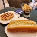사바 | 이디야 디저트 크림치즈 와플, 아포가토, 칼사바핫도그 후기