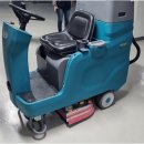 아파트주차장청소 70대 직원분들도 쉽게 쓰는 청소차 이미지