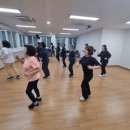 라인댄스(야간) 이미지