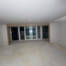 세븐일레븐수원영통자이점 | [영통목수] 서수원자이 무몰딩 벽체 신설과 에어컨 단내림으로 완성한 미니멀 인테리어의 정석