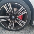 신형 bmw 740 하이브리드 캘리퍼 레드도색. 이미지