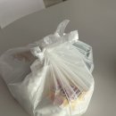 정빵 | 맘스터치 무한도전 무한상사 박차장 정과장 싸이버거& 당근빵 후기