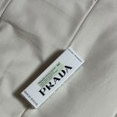 B06 | [PRADA Monochrome] 프라다 모노크롬 하이퍼 매트 립스틱 B06 내돈내산 후기