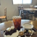 아토커피창원 - 41533 | [진해 풍호동] 아늑한 분위기와 팥빙수가 맛있는 카페_카페 아토