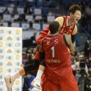 미소짓는 체육관 이미지