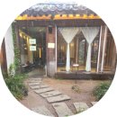 커피안뜰 | 안국역 인사동 한옥찻집 후기 ｜ 통창 안뜰 뷰, 비 오는 날 연잎차