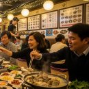 2025년 최신 여행지별 핫한 맛집 트렌드 리포트