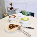 언노말 | [부산 가야/개금 디저트 카페] 모던한 분위기 맛집 언노말커피(Unnomal coffee)