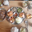 느티나무 그늘아래 평상 이미지