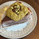 디하우스 | 행궁동 카페 디데이 하우스 후기 | 딸기 파르페 &amp; 두바이 케이크