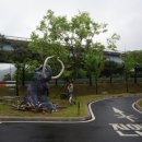 구석기유물기념비 이미지