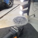 차 닦는 신사 이미지