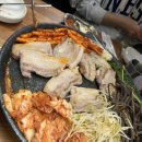 솥뚜껑더덕삼겹살 이미지