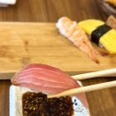 사직동초밥 모든 접시 2,500원? 퀄리티에 놀라고 가격에 우는 사직 쿠루쿠루스시 솔직 후기