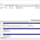 윈도우10 사용자입니다. C드라이브로 SSD를사용하는데 파티션 합치기가 안 됩니다. 이미지