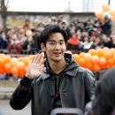 밀라노 프라다쇼 참석한 앰버서더 김수현, 김태리 이미지