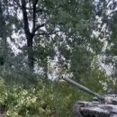 러시아 탱크인데 국기는 우크라 이미지