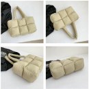 폭신 | 후암마켓 패딩 구름 데일리 보부상백 후기｜가볍고 폭신한 겨울 데일리백, 수납력까지 만족!