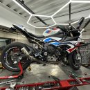 BMW S1000R 로쏘4코르사 초특가 할인 타이어 판매합니다 이미지