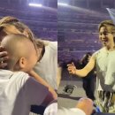 방탄소년단 지민, 공연 중 난치병 소녀에게 키스…전 세계 감동으로 물들였다 이미지
