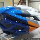 헬멧 조형물 이미지