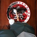 10/07/01 Interreligious leaders plea for calm in Hong Kong - Call for protesters to act rationally following mob damage to Legislative Council 이미지