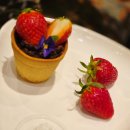 냠냠 떡볶이 앤 꼬꼬발 | 부산 롯데호텔 딸기뷔페 라운지앤바 솔직후기, 딸기로 채운 달콤한 오후