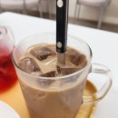 헬로 퍼피 | 홍대 카페 퍼피 | 수제 디저트와 음료, 조용한 분위기