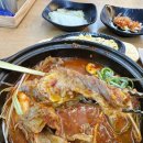 홍칼라소갈비찜 이미지