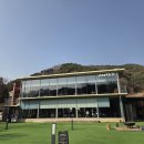 어스멍 | 춘천 소양강뷰 카페 추천 잔디정원 있는 대형카페 어스17 방문 후기