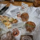 클로버 | 좋은아침페스츄리 롯데백화점 안산점 / 초코크라상 오레오크림치즈쿠키 애플클로버 후기