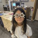 스펙타클(SPECTACLE) | [ 어린이 안경 ] 안과처방, 근시+난시 교정안경 착용, 안경피팅전문점, 배곧 스펙타클 안경원